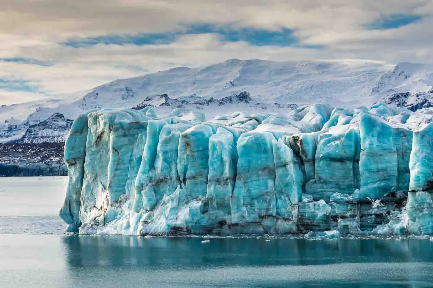 falaises-de-glace-sur-le-glacier-vatnajokull-en-islande