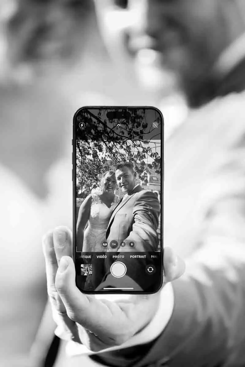 Prestation de photographe mariage avec selfie idée originale Arras Pas de Calais